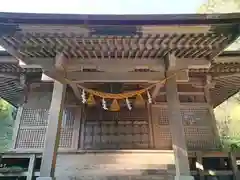 石座神社の本殿
