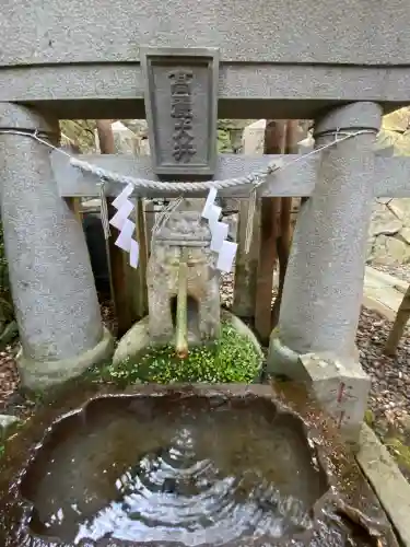 鎮西大社諏訪神社の{uncategorized: "未分類", other: "その他", undefined: "問題あり", building: "その他建物", grave: "お墓", sacred_gate: "鳥居", guardian: "狛犬", statue: "像", buddha: "仏像", history: "歴史", nature: "自然", garden: "庭園", animal: "動物", pagoda: "塔", temizu: "手水舎", mountain_gate: "山門・神門", sanctuary: "本殿・本堂", subordinate: "末社・摂社", art: "芸術", scenery: "景色", jizo: "地蔵", ema: "絵馬", goshuin: "御朱印", omikuji: "おみくじ", items: "授与品その他", amulet: "お守り", goshuincho: "御朱印帳", eats: "食事", festival: "お祭り", votive_dance: "神楽", shichigosan: "七五三参", wedding: "結婚式", experience: "体験その他", initially: "初詣", around: "周辺", anti_infection: "感染症対策"}