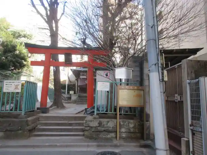 出世稲荷神社(春日稲荷神社)(東京都)