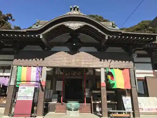 秋葉山舘山寺の本殿