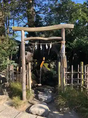 越ヶ谷久伊豆神社の鳥居