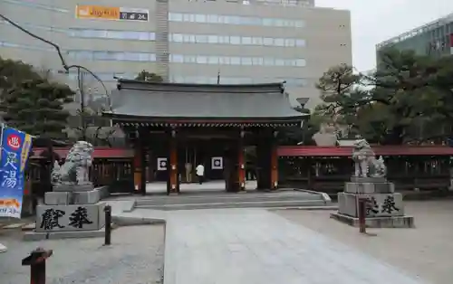 警固神社の山門