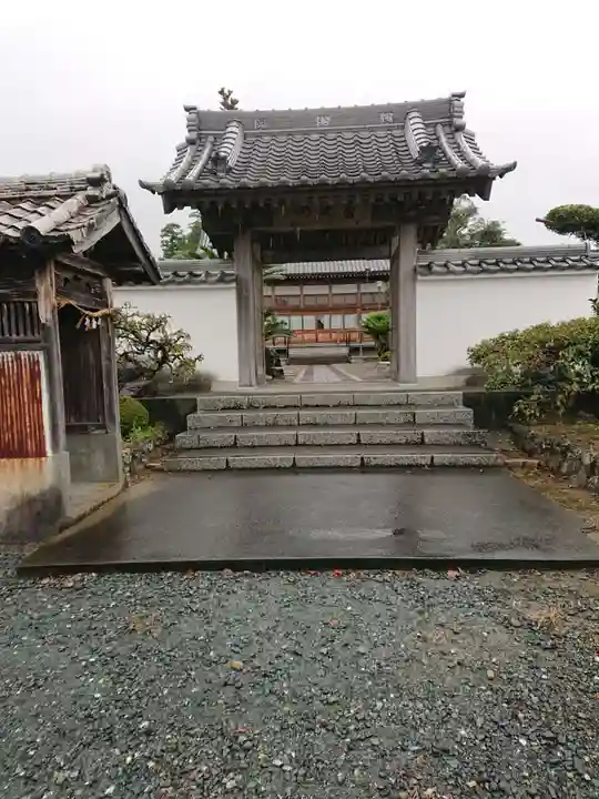 陽泰院の山門・神門