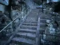 湯神社の{uncategorized: "未分類", other: "その他", undefined: "問題あり", building: "その他建物", grave: "お墓", sacred_gate: "鳥居", guardian: "狛犬", statue: "像", buddha: "仏像", history: "歴史", nature: "自然", garden: "庭園", animal: "動物", pagoda: "塔", temizu: "手水舎", mountain_gate: "山門・神門", sanctuary: "本殿・本堂", subordinate: "末社・摂社", art: "芸術", scenery: "景色", jizo: "地蔵", ema: "絵馬", goshuin: "御朱印", omikuji: "おみくじ", items: "授与品その他", amulet: "お守り", goshuincho: "御朱印帳", eats: "食事", festival: "お祭り", votive_dance: "神楽", shichigosan: "七五三参", wedding: "結婚式", experience: "体験その他", initially: "初詣", around: "周辺", anti_infection: "感染症対策"}