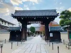 壬生寺の山門