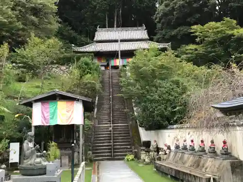 平等寺の本殿・本堂