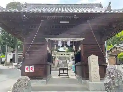 白國神社の本殿