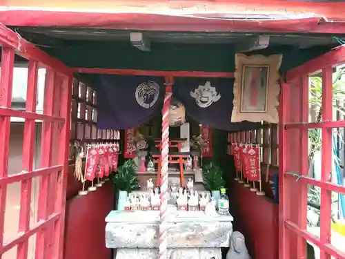 開徳稲荷神社の本殿・本堂