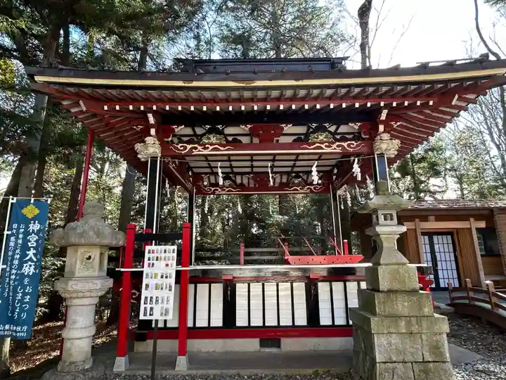 新屋山神社(山梨県)