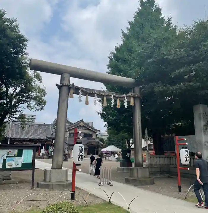 浅草神社の鳥居