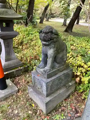 与次郎稲荷神社の狛犬