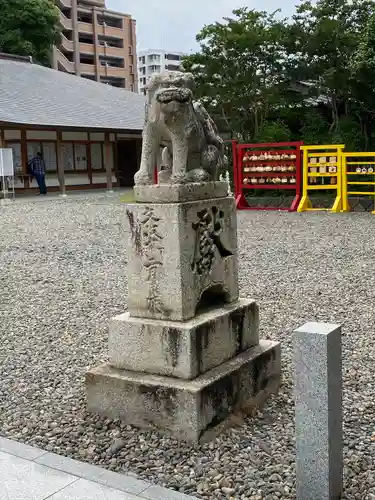 岡田神社の狛犬