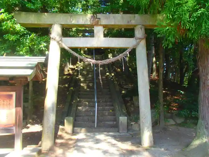 舟森山武並神社の鳥居