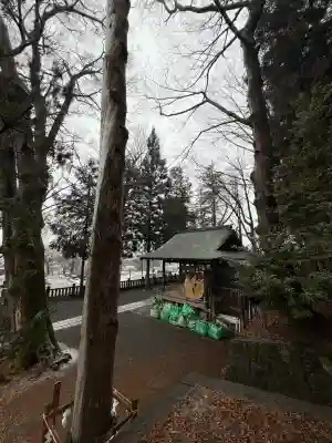 彌榮神社の{uncategorized: "未分類", other: "その他", undefined: "問題あり", building: "その他建物", grave: "お墓", sacred_gate: "鳥居", guardian: "狛犬", statue: "像", buddha: "仏像", history: "歴史", nature: "自然", garden: "庭園", animal: "動物", pagoda: "塔", temizu: "手水舎", mountain_gate: "山門・神門", sanctuary: "本殿・本堂", subordinate: "末社・摂社", art: "芸術", scenery: "景色", jizo: "地蔵", ema: "絵馬", goshuin: "御朱印", omikuji: "おみくじ", items: "授与品その他", amulet: "お守り", goshuincho: "御朱印帳", eats: "食事", festival: "お祭り", votive_dance: "神楽", shichigosan: "七五三参", wedding: "結婚式", experience: "体験その他", initially: "初詣", around: "周辺", anti_infection: "感染症対策"}
