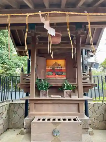 栄誉権現社の{uncategorized: "未分類", other: "その他", undefined: "問題あり", building: "その他建物", grave: "お墓", sacred_gate: "鳥居", guardian: "狛犬", statue: "像", buddha: "仏像", history: "歴史", nature: "自然", garden: "庭園", animal: "動物", pagoda: "塔", temizu: "手水舎", mountain_gate: "山門・神門", sanctuary: "本殿・本堂", subordinate: "末社・摂社", art: "芸術", scenery: "景色", jizo: "地蔵", ema: "絵馬", goshuin: "御朱印", omikuji: "おみくじ", items: "授与品その他", amulet: "お守り", goshuincho: "御朱印帳", eats: "食事", festival: "お祭り", votive_dance: "神楽", shichigosan: "七五三参", wedding: "結婚式", experience: "体験その他", initially: "初詣", around: "周辺", anti_infection: "感染症対策"}