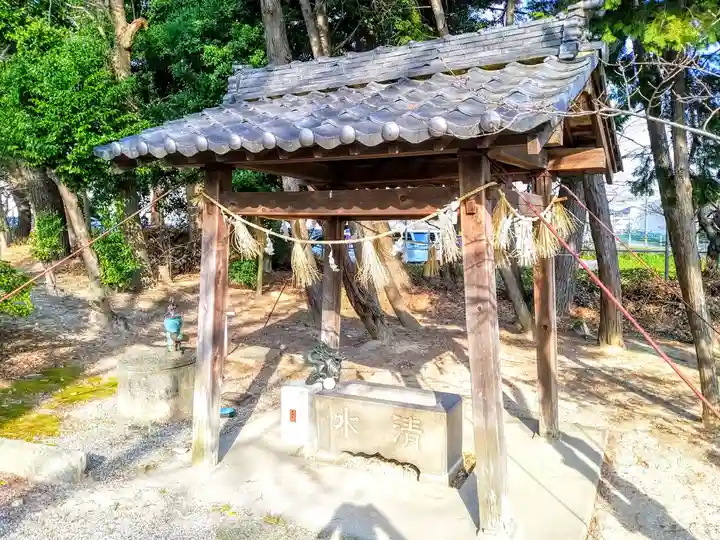 山神社の手水舎