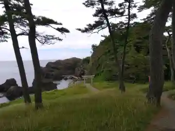 松島観音堂の{uncategorized: "未分類", other: "その他", undefined: "問題あり", building: "その他建物", grave: "お墓", sacred_gate: "鳥居", guardian: "狛犬", statue: "像", buddha: "仏像", history: "歴史", nature: "自然", garden: "庭園", animal: "動物", pagoda: "塔", temizu: "手水舎", mountain_gate: "山門・神門", sanctuary: "本殿・本堂", subordinate: "末社・摂社", art: "芸術", scenery: "景色", jizo: "地蔵", ema: "絵馬", goshuin: "御朱印", omikuji: "おみくじ", items: "授与品その他", amulet: "お守り", goshuincho: "御朱印帳", eats: "食事", festival: "お祭り", votive_dance: "神楽", shichigosan: "七五三参", wedding: "結婚式", experience: "体験その他", initially: "初詣", around: "周辺", anti_infection: "感染症対策"}