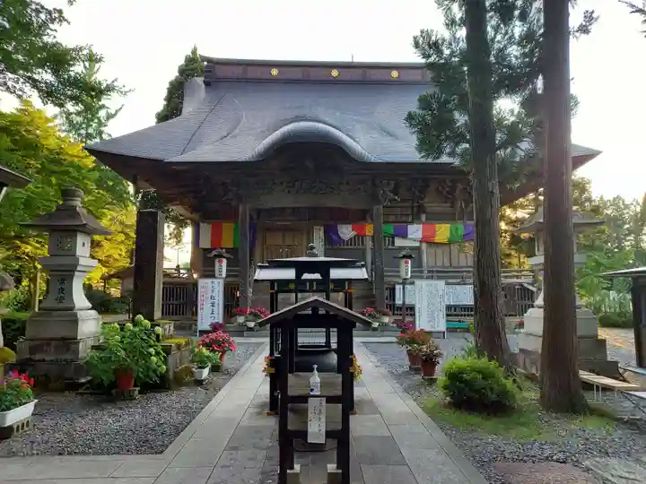 如法寺(鳥追観音)の本殿・本堂