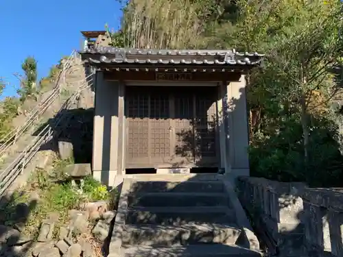 加知山神社の末社