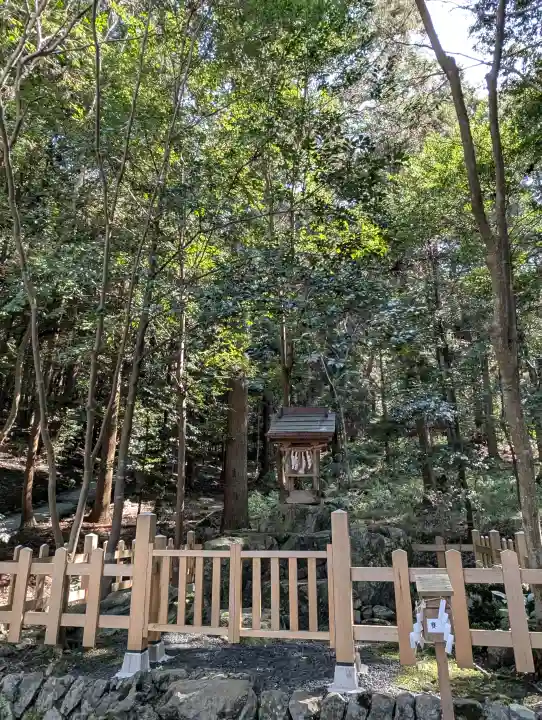 出雲大神宮の{uncategorized: "未分類", other: "その他", undefined: "問題あり", building: "その他建物", grave: "お墓", sacred_gate: "鳥居", guardian: "狛犬", statue: "像", buddha: "仏像", history: "歴史", nature: "自然", garden: "庭園", animal: "動物", pagoda: "塔", temizu: "手水舎", mountain_gate: "山門・神門", sanctuary: "本殿・本堂", subordinate: "末社・摂社", art: "芸術", scenery: "景色", jizo: "地蔵", ema: "絵馬", goshuin: "御朱印", omikuji: "おみくじ", items: "授与品その他", amulet: "お守り", goshuincho: "御朱印帳", eats: "食事", festival: "お祭り", votive_dance: "神楽", shichigosan: "七五三参", wedding: "結婚式", experience: "体験その他", initially: "初詣", around: "周辺", anti_infection: "感染症対策"}