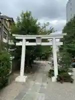 被官稲荷神社の鳥居
