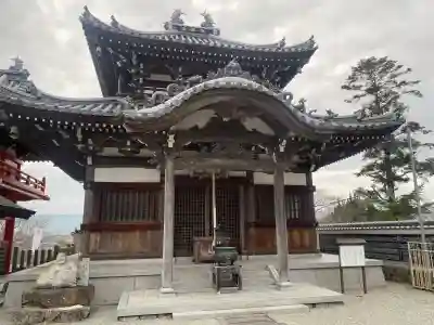 護国寺の{uncategorized: "未分類", other: "その他", undefined: "問題あり", building: "その他建物", grave: "お墓", sacred_gate: "鳥居", guardian: "狛犬", statue: "像", buddha: "仏像", history: "歴史", nature: "自然", garden: "庭園", animal: "動物", pagoda: "塔", temizu: "手水舎", mountain_gate: "山門・神門", sanctuary: "本殿・本堂", subordinate: "末社・摂社", art: "芸術", scenery: "景色", jizo: "地蔵", ema: "絵馬", goshuin: "御朱印", omikuji: "おみくじ", items: "授与品その他", amulet: "お守り", goshuincho: "御朱印帳", eats: "食事", festival: "お祭り", votive_dance: "神楽", shichigosan: "七五三参", wedding: "結婚式", experience: "体験その他", initially: "初詣", around: "周辺", anti_infection: "感染症対策"}