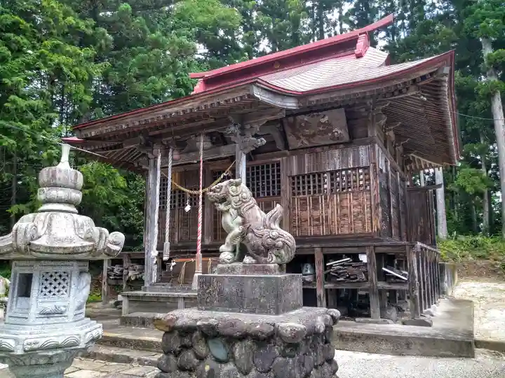八幡神社の本殿・本堂