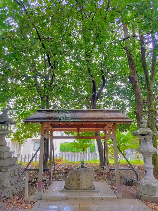 神明社(篠木町)の手水舎