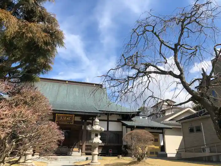 法岩院の本殿・本堂