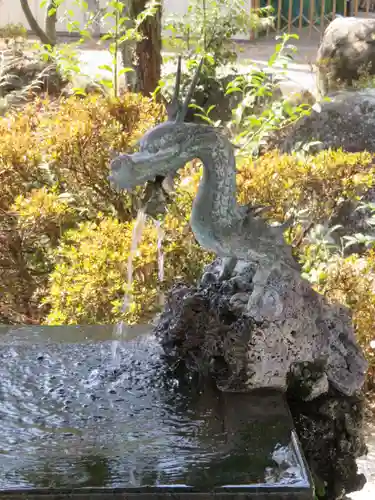 山梨岡神社の手水舎