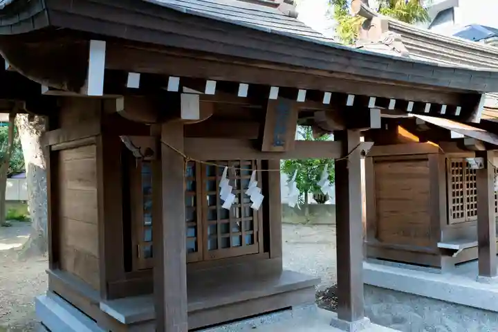 草加神社の末社・摂社