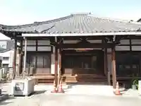 法円寺の本殿・本堂