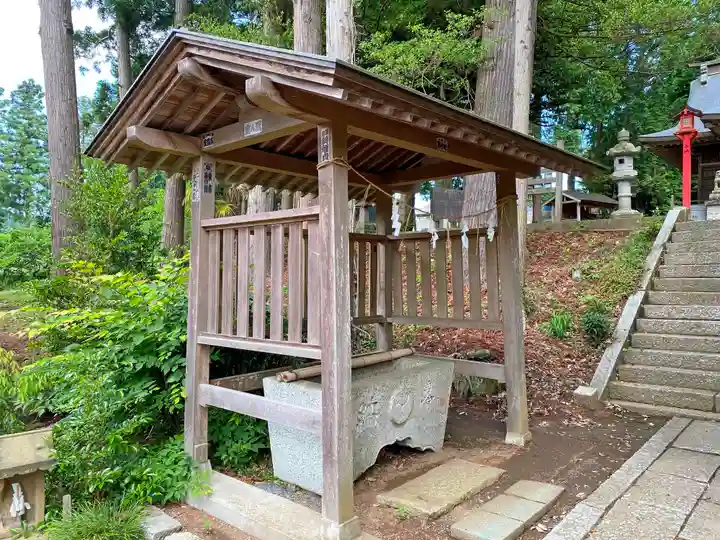 有賀神社の手水舎