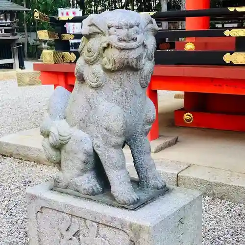 六所神社の狛犬