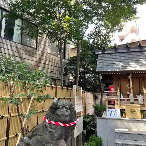 高円寺氷川神社の狛犬