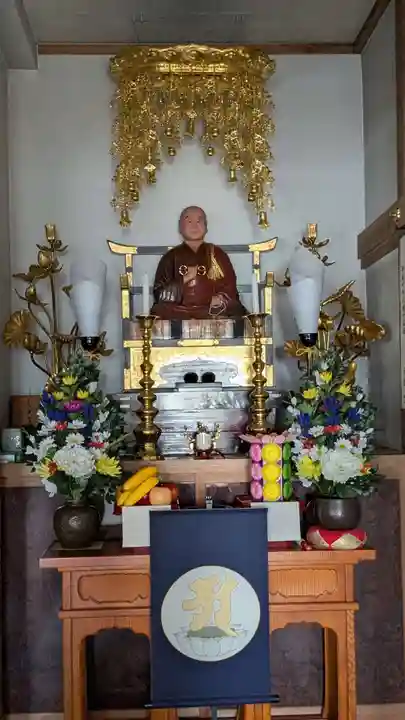 教信寺の本殿・本堂