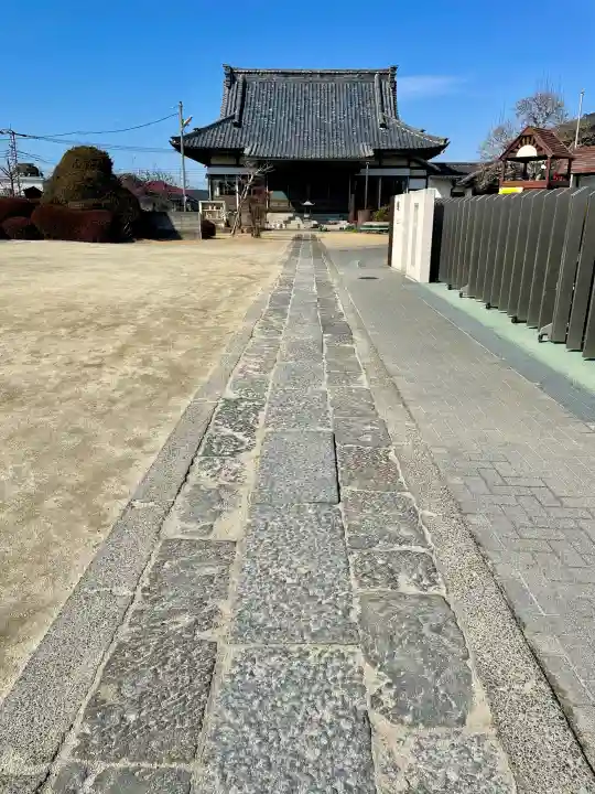天王院の{uncategorized: "未分類", other: "その他", undefined: "問題あり", building: "その他建物", grave: "お墓", sacred_gate: "鳥居", guardian: "狛犬", statue: "像", buddha: "仏像", history: "歴史", nature: "自然", garden: "庭園", animal: "動物", pagoda: "塔", temizu: "手水舎", mountain_gate: "山門・神門", sanctuary: "本殿・本堂", subordinate: "末社・摂社", art: "芸術", scenery: "景色", jizo: "地蔵", ema: "絵馬", goshuin: "御朱印", omikuji: "おみくじ", items: "授与品その他", amulet: "お守り", goshuincho: "御朱印帳", eats: "食事", festival: "お祭り", votive_dance: "神楽", shichigosan: "七五三参", wedding: "結婚式", experience: "体験その他", initially: "初詣", around: "周辺", anti_infection: "感染症対策"}