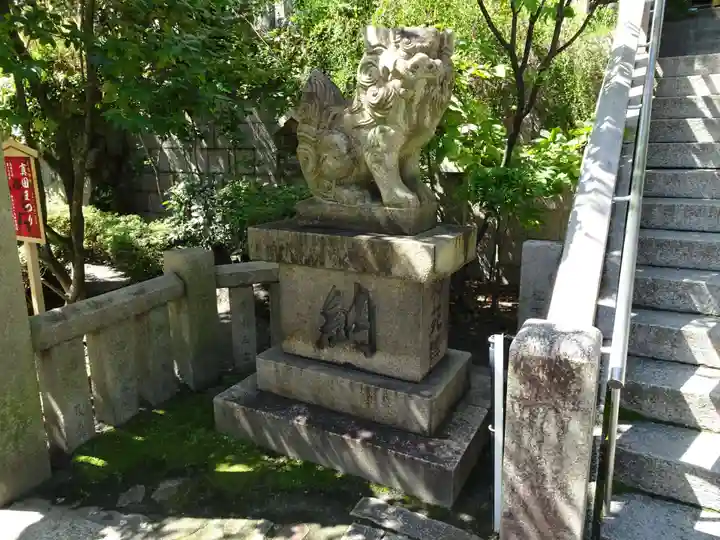 真田山 三光神社の狛犬