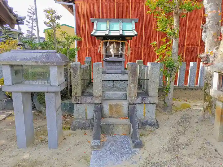 神明社(高台寺町)の末社・摂社