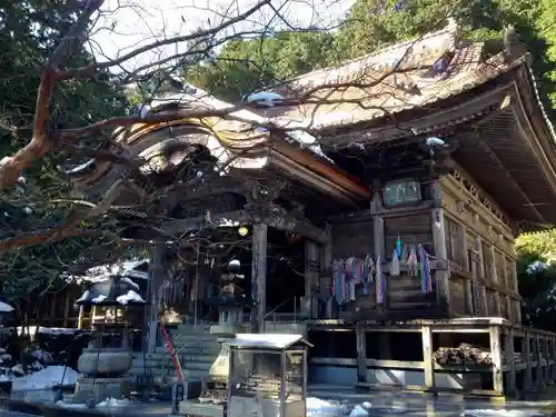 明石寺の本殿・本堂