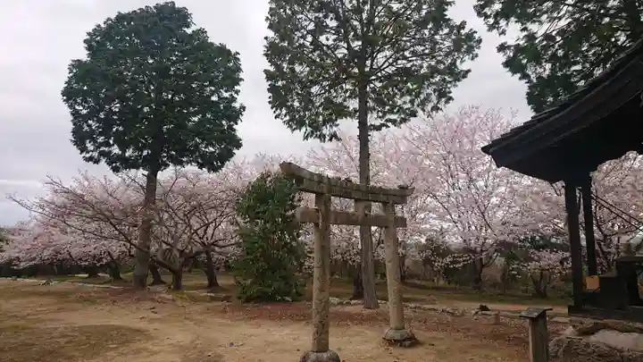 貴船神社の鳥居