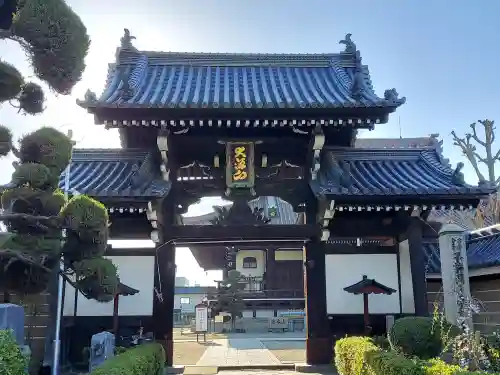 大念佛寺の{uncategorized: "未分類", other: "その他", undefined: "問題あり", building: "その他建物", grave: "お墓", sacred_gate: "鳥居", guardian: "狛犬", statue: "像", buddha: "仏像", history: "歴史", nature: "自然", garden: "庭園", animal: "動物", pagoda: "塔", temizu: "手水舎", mountain_gate: "山門・神門", sanctuary: "本殿・本堂", subordinate: "末社・摂社", art: "芸術", scenery: "景色", jizo: "地蔵", ema: "絵馬", goshuin: "御朱印", omikuji: "おみくじ", items: "授与品その他", amulet: "お守り", goshuincho: "御朱印帳", eats: "食事", festival: "お祭り", votive_dance: "神楽", shichigosan: "七五三参", wedding: "結婚式", experience: "体験その他", initially: "初詣", around: "周辺", anti_infection: "感染症対策"}