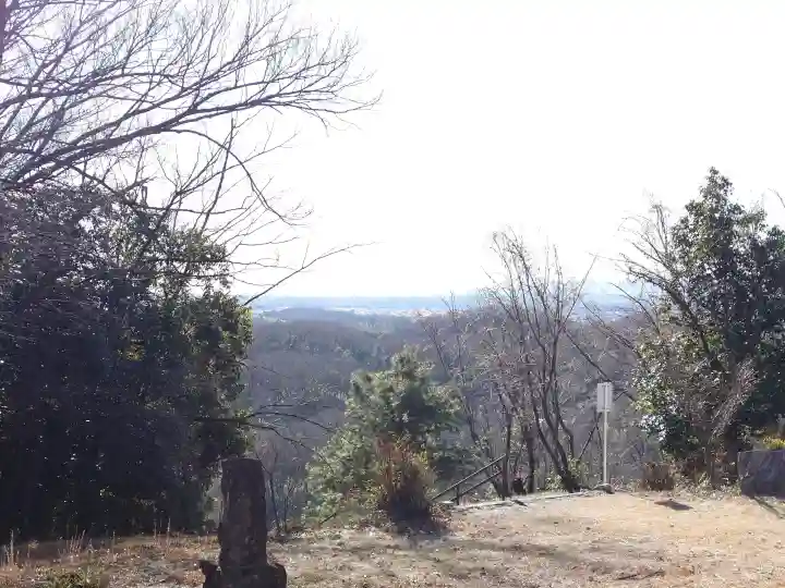 伊古乃速御玉比売神社奥宮の{uncategorized: "未分類", other: "その他", undefined: "問題あり", building: "その他建物", grave: "お墓", sacred_gate: "鳥居", guardian: "狛犬", statue: "像", buddha: "仏像", history: "歴史", nature: "自然", garden: "庭園", animal: "動物", pagoda: "塔", temizu: "手水舎", mountain_gate: "山門・神門", sanctuary: "本殿・本堂", subordinate: "末社・摂社", art: "芸術", scenery: "景色", jizo: "地蔵", ema: "絵馬", goshuin: "御朱印", omikuji: "おみくじ", items: "授与品その他", amulet: "お守り", goshuincho: "御朱印帳", eats: "食事", festival: "お祭り", votive_dance: "神楽", shichigosan: "七五三参", wedding: "結婚式", experience: "体験その他", initially: "初詣", around: "周辺", anti_infection: "感染症対策"}