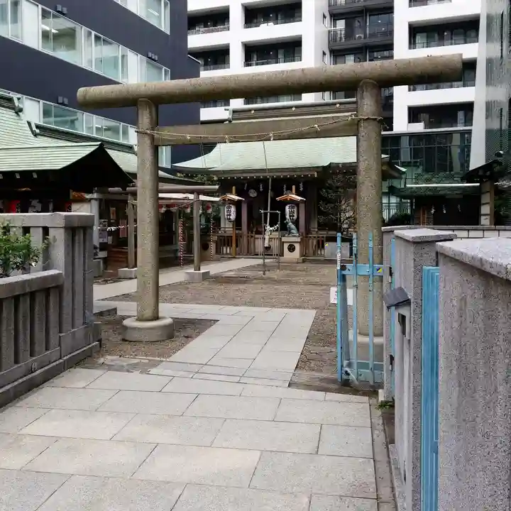 宮益御嶽神社の鳥居