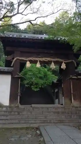 東雲神社の山門・神門