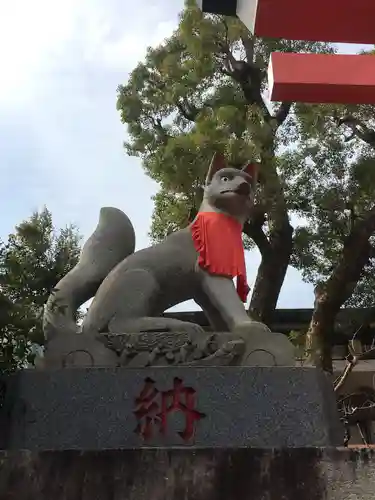 京濱伏見稲荷神社の狛犬