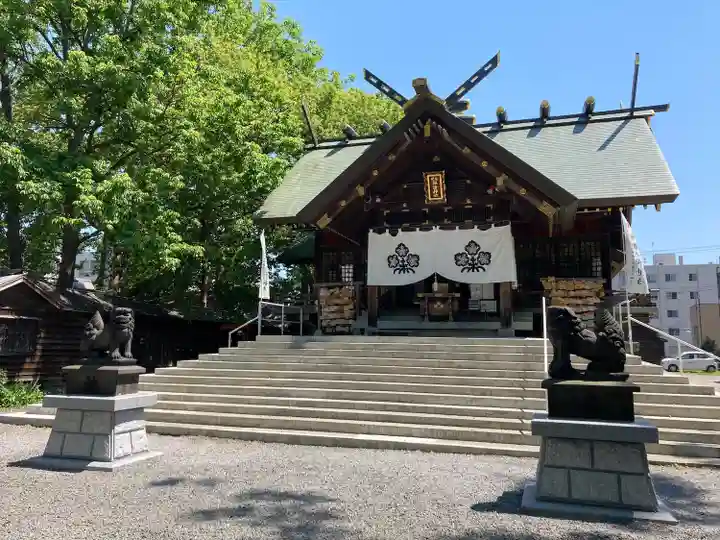 札幌諏訪神社の本殿・本堂