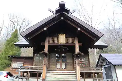 湯澤神社の本殿