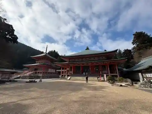 比叡山延暦寺の{uncategorized: "未分類", other: "その他", undefined: "問題あり", building: "その他建物", grave: "お墓", sacred_gate: "鳥居", guardian: "狛犬", statue: "像", buddha: "仏像", history: "歴史", nature: "自然", garden: "庭園", animal: "動物", pagoda: "塔", temizu: "手水舎", mountain_gate: "山門・神門", sanctuary: "本殿・本堂", subordinate: "末社・摂社", art: "芸術", scenery: "景色", jizo: "地蔵", ema: "絵馬", goshuin: "御朱印", omikuji: "おみくじ", items: "授与品その他", amulet: "お守り", goshuincho: "御朱印帳", eats: "食事", festival: "お祭り", votive_dance: "神楽", shichigosan: "七五三参", wedding: "結婚式", experience: "体験その他", initially: "初詣", around: "周辺", anti_infection: "感染症対策"}
