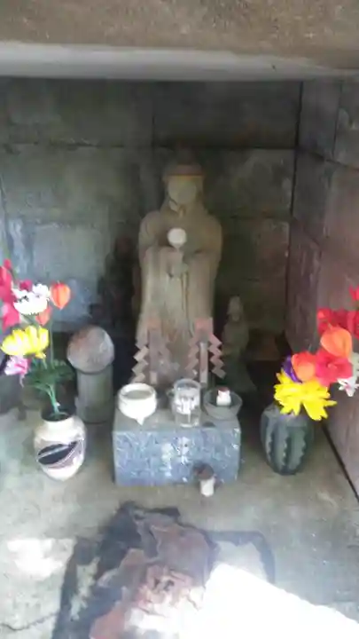 瑜珈稲荷神社の仏像